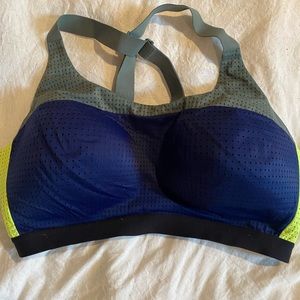 Victoria’s Secret Victoria Sports bra